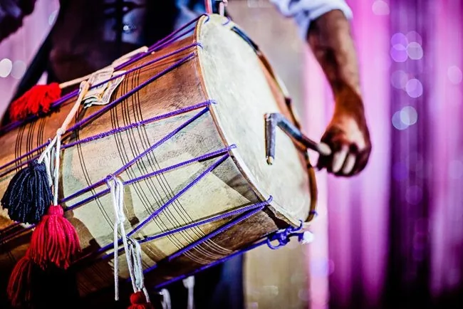 Dhol, DJ and qawwali for Pakistani weddings: entertainment booking guide