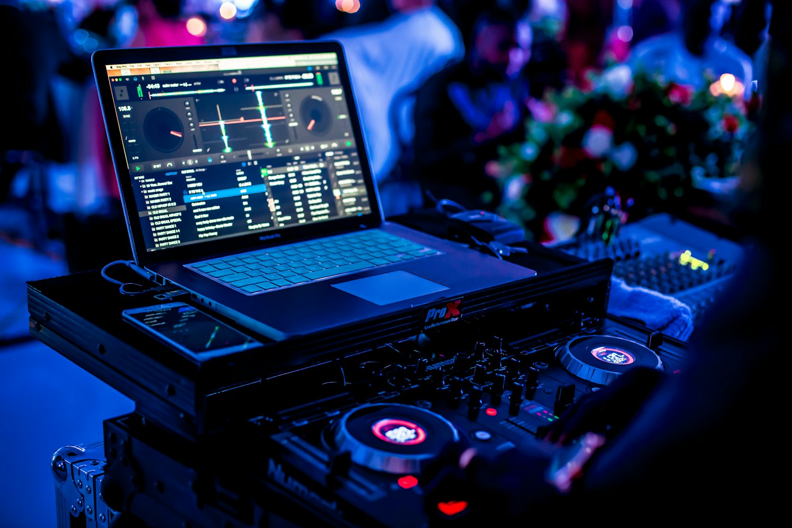 Music & entertainment